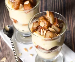 Parfait à l’érable et poires rôties