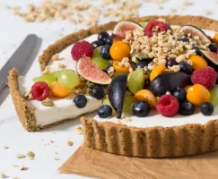 Tarte granola yogourt et fruits