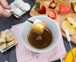 Fondue au caramel salé