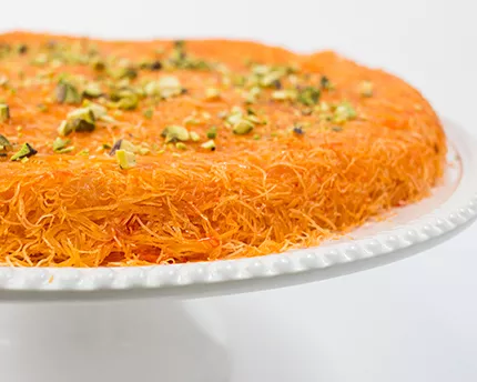 Kenafeh (pâtisserie au fromage du Moyen-Orient)